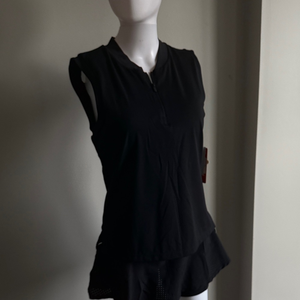 NWT Mono B Black Sleeveless Tank Top w/ built in Bra
